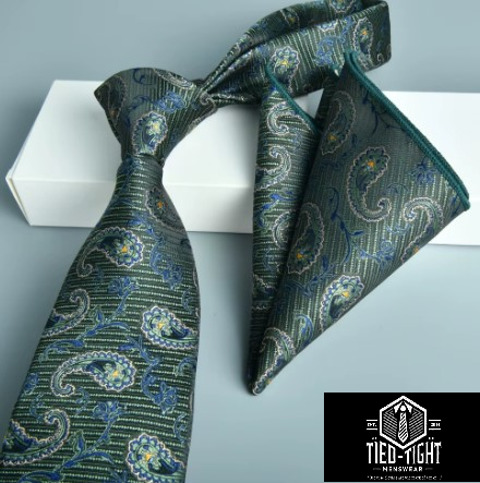 TTKPI11-Emerald Paisley Elegance